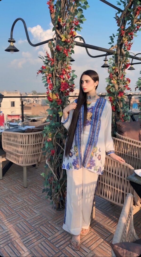 WDR-119_1 White Ivory Lawn 3-Piece Unstitched Suit | Most Hit | R-119
